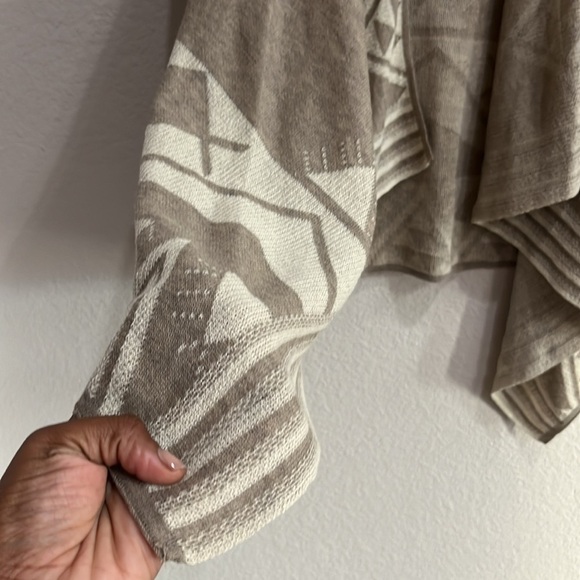 Bajee Collection By Becool Cardigan S/M Womens Tan Cream Long Sleeve Boho - Picture 4 of 11